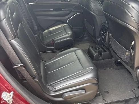 Used 2021 Jeep Grand Cherokee L Limited AWD/4WD image 4