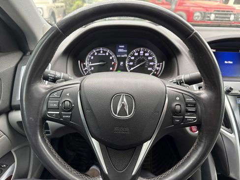 Used 2015 Acura TLX FWD image 9