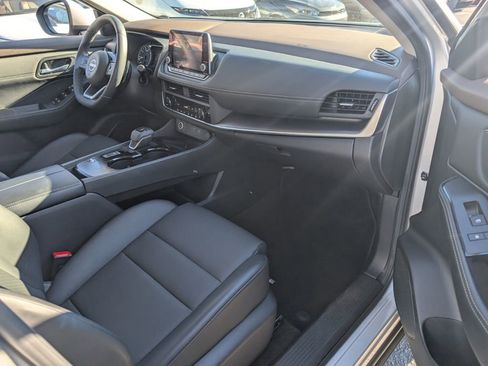 Certified 2023 Nissan Rogue SV w/ SV Premium B Package image 17