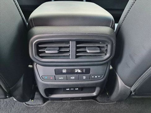 Used 2024 Honda Pilot EX-L image 16