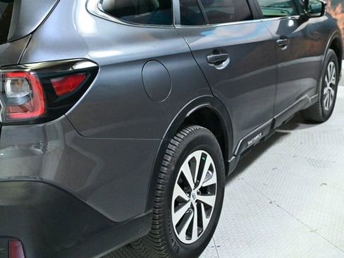 Used 2022 Subaru Outback Premium AWD/4WD image 8
