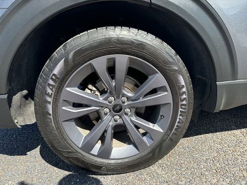 Used 2022 Ford Explorer XLT w/ Equipment Group 202A RWD image 8