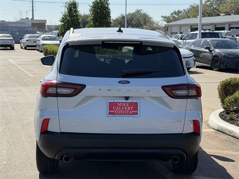 Used 2025 Ford Escape ST-Line image 6