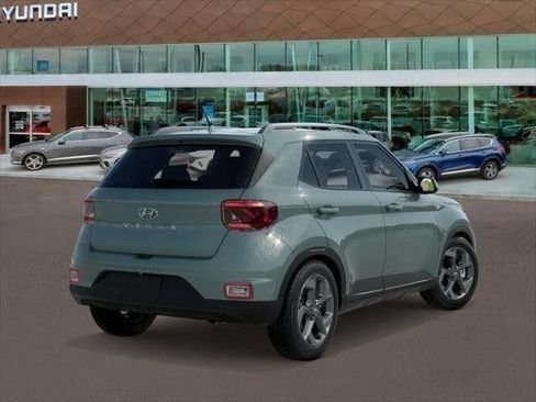 Used 2026 Hyundai Venue SEL FWD image 4