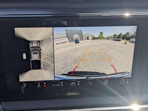 Used 2025 GMC Sierra 1500 AT4 w/ AT4 Premium Package AWD/4WD image 26