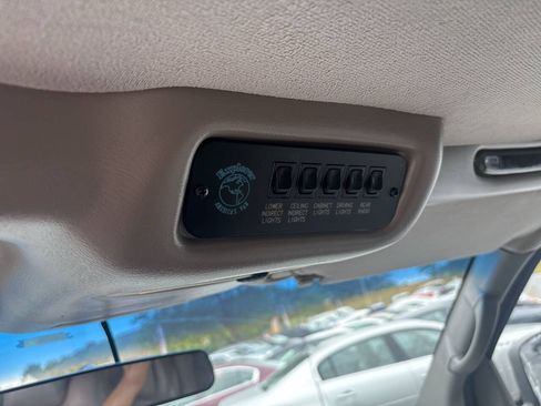Used 2004 Chevrolet Express 1500 RWD image 15