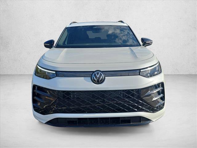 New 2026 Volkswagen Tiguan SE R-Line FWD image 8