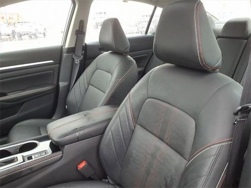 Used 2024 Nissan Altima 2.0 SR image 14