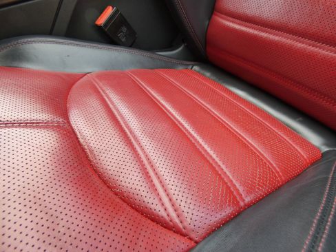 Used 2018 Land Rover Range Rover Evoque HSE Dynamic image 37