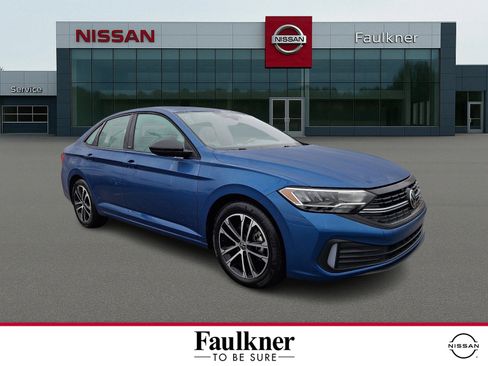 Used 2024 Volkswagen Jetta Sport image 1