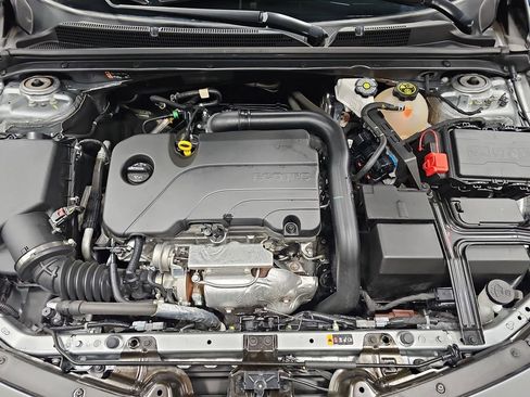 Used 2024 Chevrolet Malibu LT image 29
