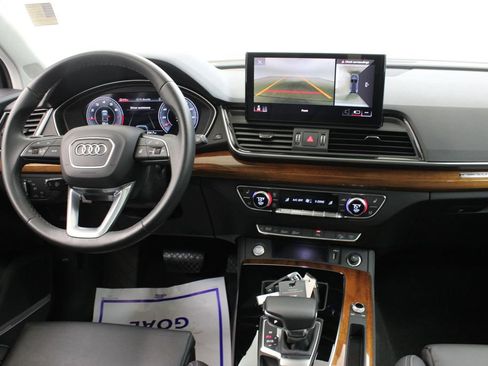 Used 2023 Audi Q5 2.0T Premium Plus w/ Premium Plus Package AWD/4WD image 9
