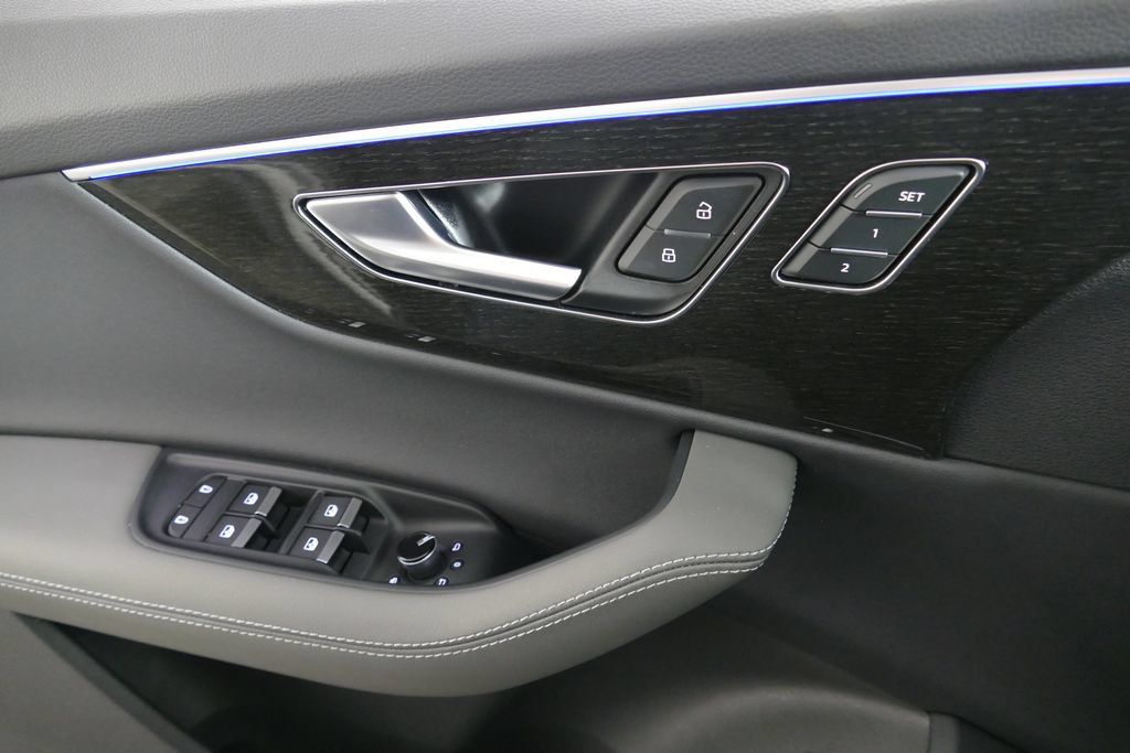 Certified 2026 Audi Q7 3.0T Premium Plus AWD/4WD image 13