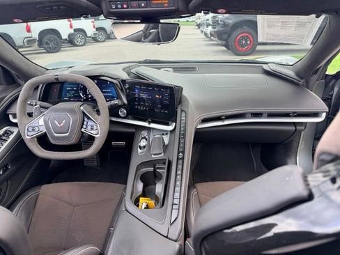 Used 2023 Chevrolet Corvette Stingray Premium Conv w/ Z51 Performance Package RWD image 7