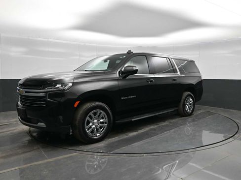 Used 2024 Chevrolet Suburban LT image 1