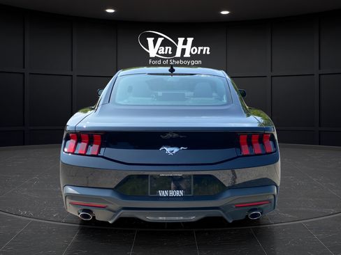 Used 2024 Ford Mustang Coupe RWD image 6
