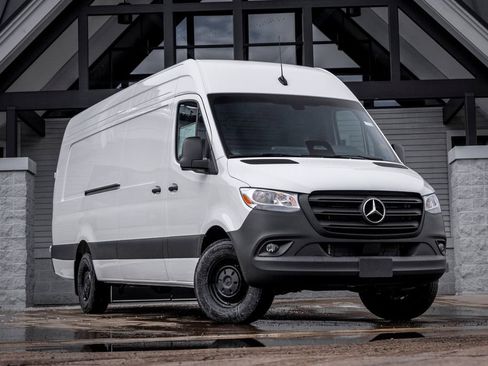 Used 2026 Mercedes-Benz Sprinter 2500 image 1