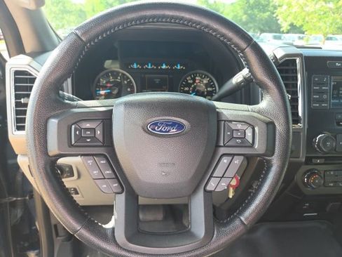 Used 2016 Ford F150 XLT w/ Equipment Group 301A Mid RWD image 8