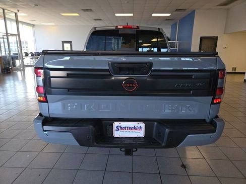 Used 2025 Nissan Frontier PRO-4X w/ Pro Convenience Package AWD/4WD image 7