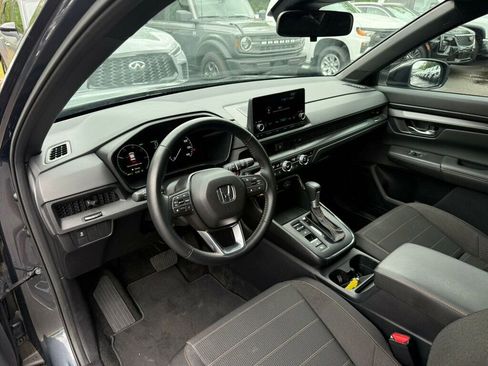 Used 2025 Honda CR-V Sport image 3