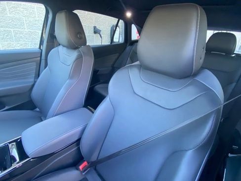 Used 2023 Volkswagen ID.4 S RWD image 5