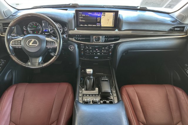 Used 2016 Lexus LX 570 4WD w/ Luxury Package image 16