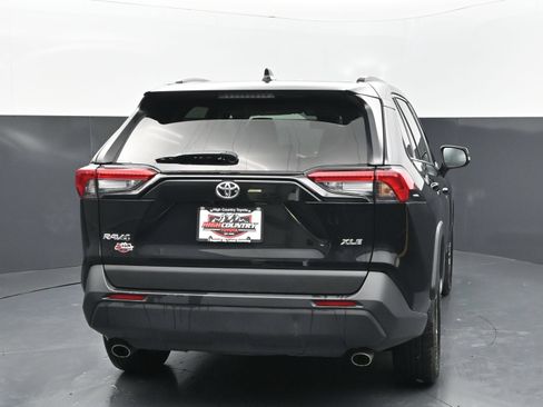 Used 2025 Toyota RAV4 XLE FWD image 5
