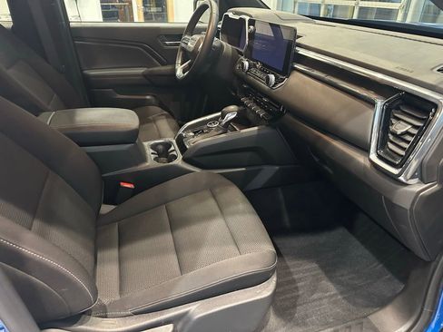 Used 2024 GMC Canyon Elevation w/ Convenience Package image 28