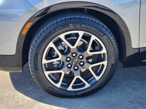 Used 2025 Chevrolet Blazer RS image 11