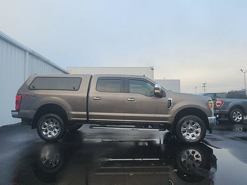 Used 2019 Ford F250 Lariat w/ Chrome Package image 6