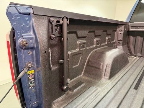 Certified 2025 GMC Sierra 1500 Denali image 9