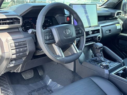 Used 2026 Toyota Tacoma TRD Off-Road w/ TRD Off Road Premium Package AWD/4WD image 14