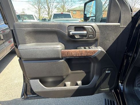 Used 2023 GMC Sierra 2500 Denali w/ Technology Package image 11