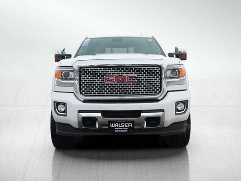 Used 2016 GMC Sierra 2500 Denali w/ Driver Alert Package image 8