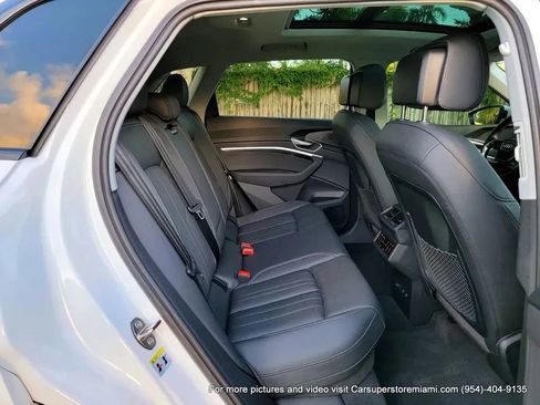 Used 2021 Audi e-tron Premium Plus w/ Premium Plus Package image 45