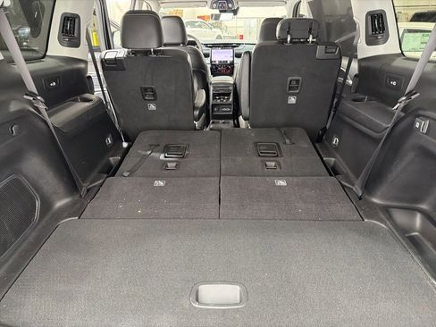 Used 2023 Jeep Grand Cherokee L Limited w/ Luxury Tech Group II image 25