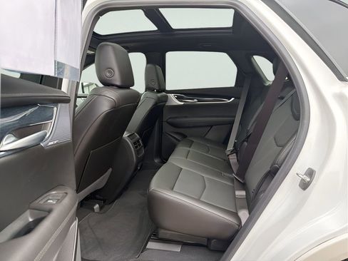 Used 2024 Cadillac XT5 Premium Luxury image 18