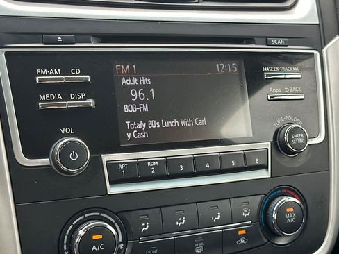 Used 2016 Nissan Altima 2.5 S w/ Power Driver Seat Package image 17