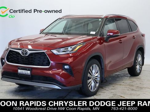 Used 2022 Toyota Highlander Platinum AWD/4WD image 1