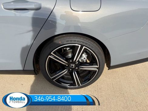New 2025 Honda Accord Hybrid Sport image 17