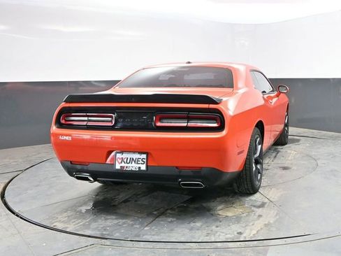Used 2021 Dodge Challenger SXT w/ Blacktop Package image 9