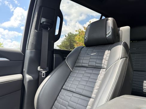 Used 2026 Cadillac Escalade V w/ LPO, ONYX Package AWD/4WD image 50