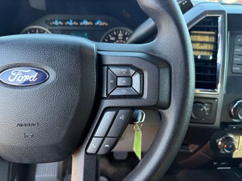 Used 2015 Ford F150 XLT AWD/4WD image 11