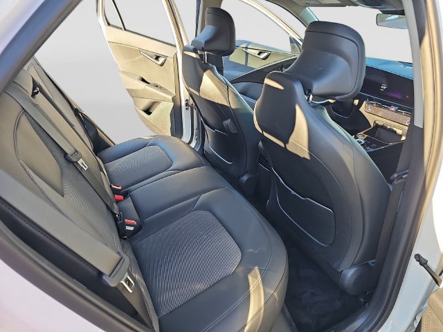 Used 2023 Kia Niro Wind w/ Wind Preserve Package FWD image 11