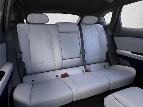 New 2026 Cadillac Optiq Luxury 1 image 17