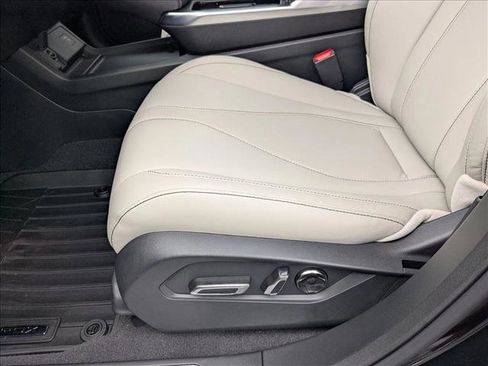 New 2025 Acura RDX SH-AWD image 4