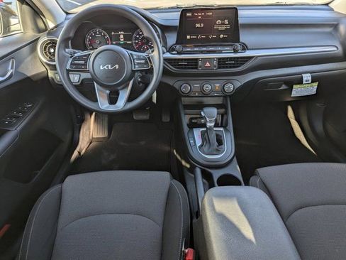Used 2024 Kia Forte LX image 19