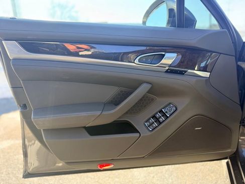 Used 2015 Porsche Panamera 4 image 13