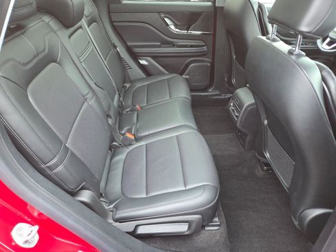 Used 2022 Lincoln Corsair AWD w/ Premium Package image 16