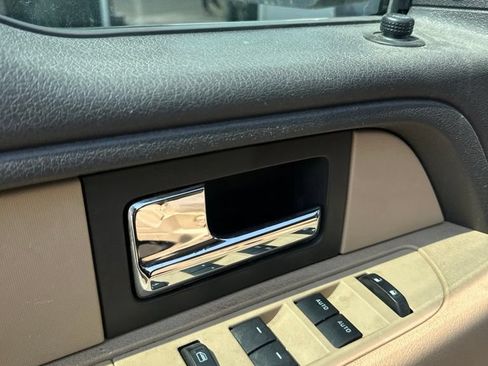 Used 2012 Ford F150 XLT w/ XLT Chrome Pkg AWD/4WD image 11